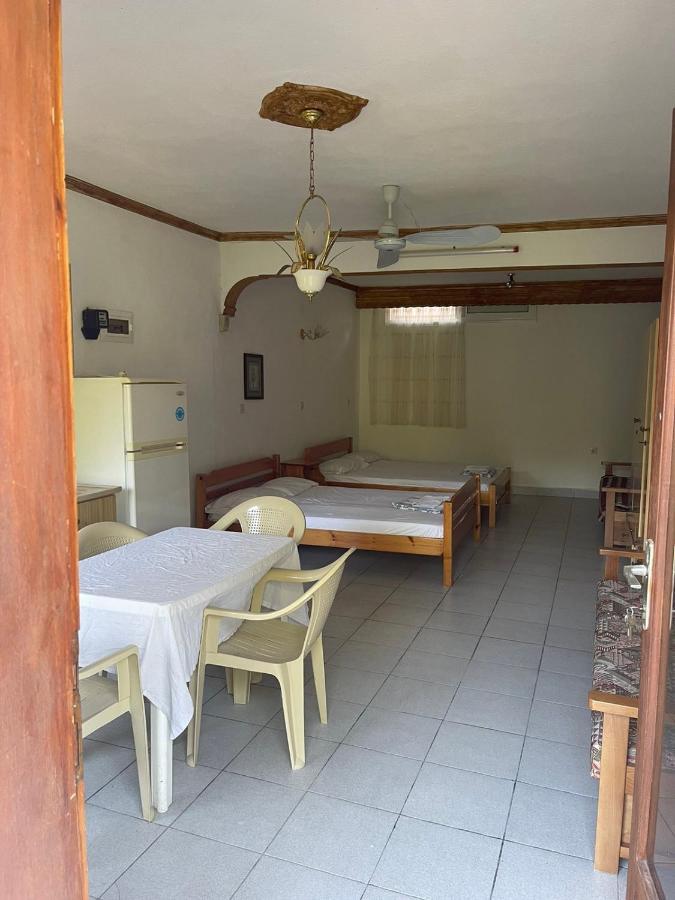 Exohi Apartments Vrasna Bagian luar foto
