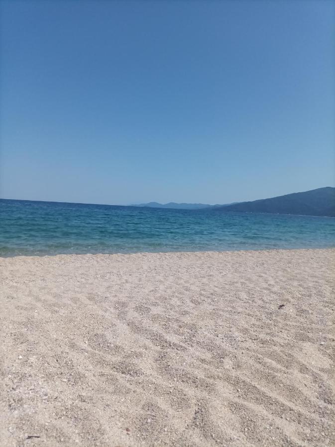 Exohi Apartments Vrasna Bagian luar foto
